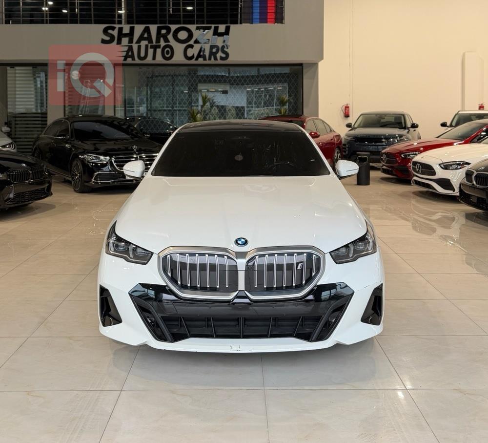 بي ام دبليو i5